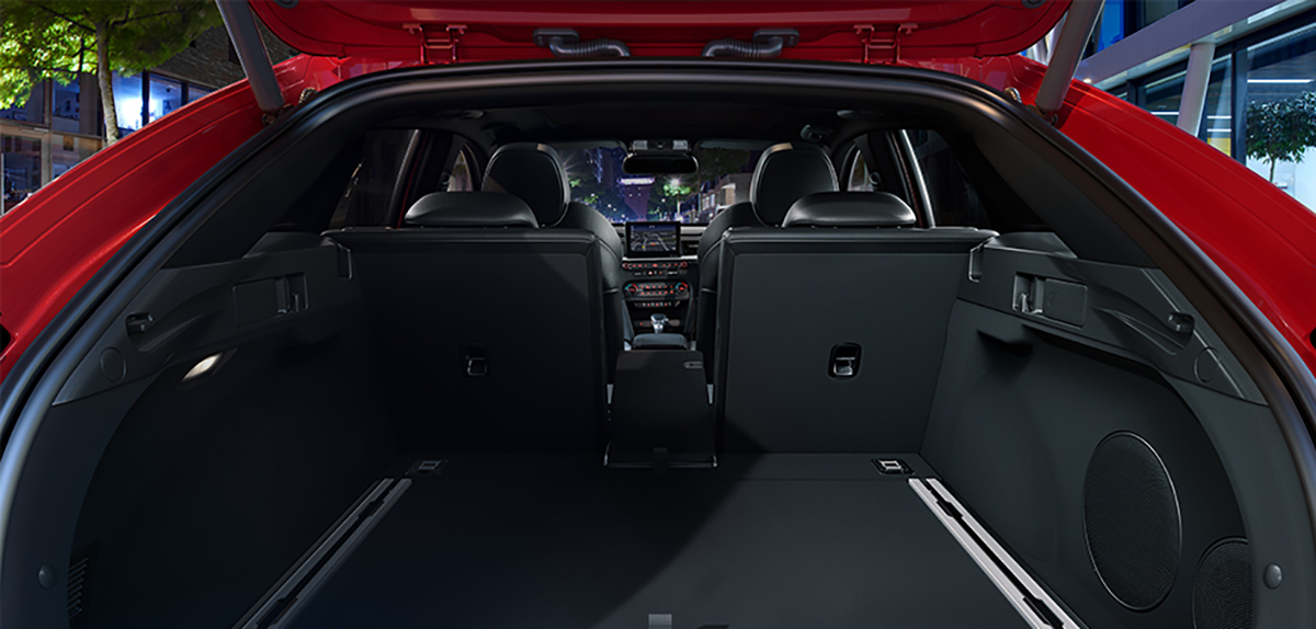 /img/cars/1637051738-interior_kia_ProCeed_2.jpg